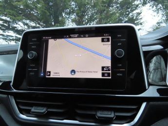 VOLKSWAGEN T-ROC 1.5 TSI R-Line SUV 5dr Petrol DSG Euro 6 (s/s) (150 ps)