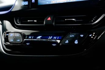 TOYOTA C-HR 1.8 VVT-h Dynamic SUV 5dr Petrol Hybrid CVT Euro 6 (s/s) (122 ps