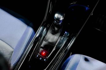 TOYOTA C-HR 1.8 VVT-h Dynamic SUV 5dr Petrol Hybrid CVT Euro 6 (s/s) (122 ps