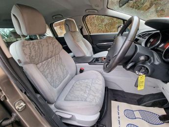 PEUGEOT 3008 1.6 HDi Sport SUV 5dr Diesel Manual Euro 5 (112 ps)