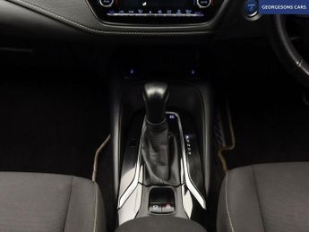 TOYOTA COROLLA 1.8 VVT-h Design Touring Sports 5dr Petrol Hybrid CVT Euro 6 (s/