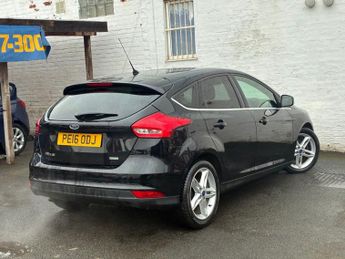FORD FOCUS 1.0T EcoBoost Zetec Hatchback 5dr Petrol Manual Euro 6 (s/s) (10