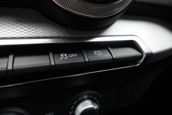 AUDI Q2 1.5 TFSI CoD 35 Sport SUV 5dr Petrol S Tronic Euro 6 (s/s) (150 