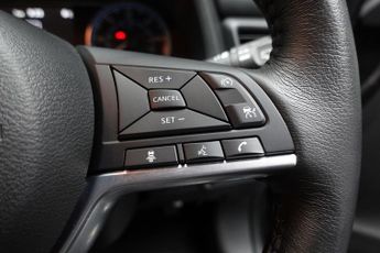 NISSAN LEAF 39kWh N-Connecta Hatchback 5dr Electric Auto (150 ps)