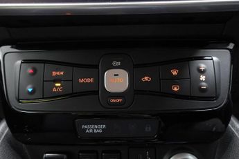 NISSAN LEAF 39kWh N-Connecta Hatchback 5dr Electric Auto (150 ps)