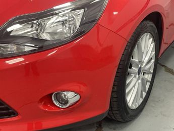FORD FOCUS 1.0T EcoBoost Zetec Hatchback 5dr Petrol Manual Euro 5 (s/s) (10