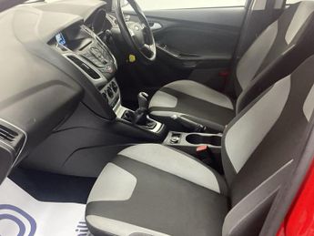 FORD FOCUS 1.0T EcoBoost Zetec Hatchback 5dr Petrol Manual Euro 5 (s/s) (10