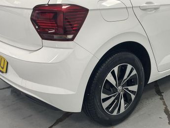 VOLKSWAGEN POLO 1.0 TSI SE Hatchback 5dr Petrol Manual Euro 6 (s/s) (95 ps) - AA