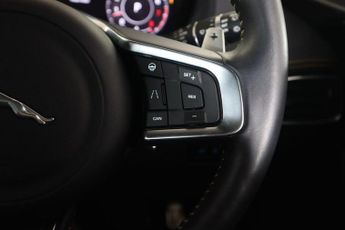 JAGUAR F-PACE 2.0 P300 300 Sport Auto AWD Euro 6 (s/s) 5dr