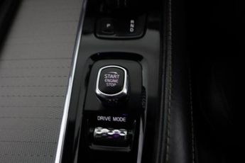 VOLVO XC90 2.0 B5 MHEV R-Design Auto 4WD Euro 6 (s/s) 5dr