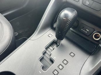 HYUNDAI IX35 2.0 CRDi SE SUV 5dr Diesel Auto 4WD Euro 5 (Nav) (134 bhp)