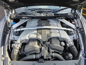 ASTON MARTIN RAPIDE 6.0 V12 Saloon 4dr Petrol T-TronicII Euro 5 (470 bhp)