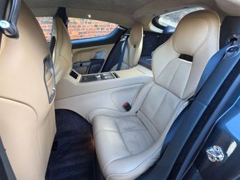 ASTON MARTIN RAPIDE 6.0 V12 Saloon 4dr Petrol T-TronicII Euro 5 (470 bhp)