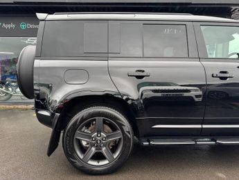 LAND ROVER DEFENDER 3.0 D250 MHEV X-Dynamic SE SUV 5dr Diesel Auto 4WD Euro 6 (s/s) 