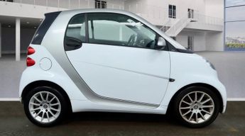 Smart ForTwo 1.0 MHD Passion Coupe 2dr Petrol SoftTouch Euro 5 (s/s) (71 bhp)