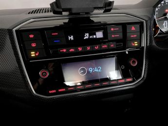VOLKSWAGEN e-up! 36.8kWh e-up! Hatchback 5dr Electric Auto (82 ps)