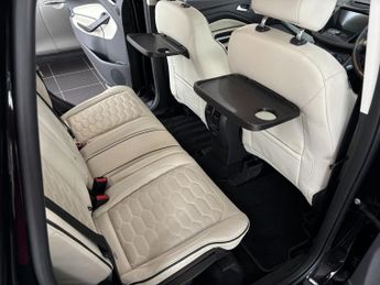 FORD KUGA 2.0 TDCi Vignale SUV 5dr Diesel Powershift AWD Euro 6 (s/s) (180