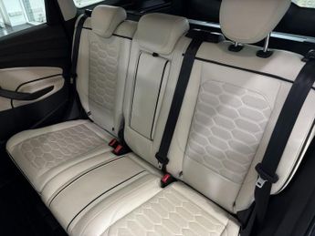 FORD KUGA 2.0 TDCi Vignale SUV 5dr Diesel Powershift AWD Euro 6 (s/s) (180