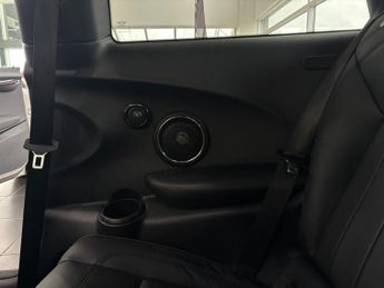 MINI HATCH 2.0 Cooper S Exclusive Hatchback 3dr Petrol Steptronic Euro 6 (s