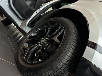 LAND ROVER RANGE ROVER EVOQUE 2.0 D180 R-Dynamic SE SUV 5dr Diesel Auto 4WD Euro 6 (s/s) (180 