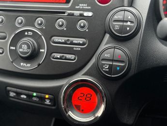 HONDA JAZZ 1.4 i-VTEC ES Hatchback 5dr Petrol CVT Euro 5 (99 ps)