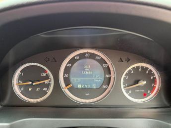 MERCEDES-BENZ C-CLASS 1.8 C200K Elegance Saloon 4dr Petrol Auto Euro 4 (184 ps)