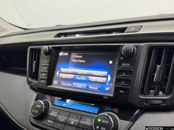 TOYOTA RAV4 2.5 VVT-h Business Edition Plus SUV 5dr Petrol Hybrid CVT Euro 6