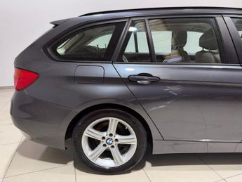 BMW 3 SERIES 2.0 320d SE Touring 5dr Diesel Auto xDrive Euro 5 (s/s) (184 ps)