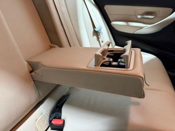 BMW 3 SERIES 2.0 320d SE Touring 5dr Diesel Auto xDrive Euro 5 (s/s) (184 ps)