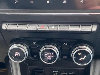 RENAULT ZOE R110 52kWh Iconic Hatchback 5dr Electric Auto (i) (107 bhp)