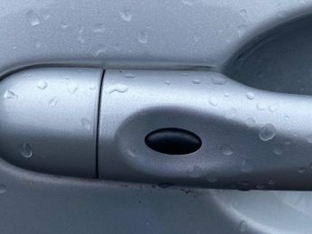 RENAULT ZOE R110 52kWh Iconic Hatchback 5dr Electric Auto (i) (107 bhp)