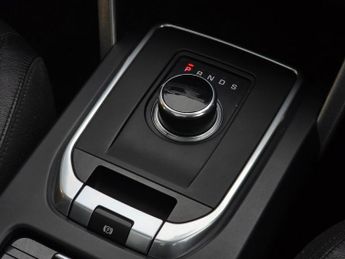 LAND ROVER DISCOVERY SPORT 2.0 TD4 HSE Black SUV 5dr Diesel Auto 4WD Euro 6 (s/s) (180 ps)