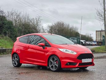 Ford Fiesta 1.6T EcoBoost ST-2 Hatchback 3dr Petrol Manual Euro 6 (182 ps)