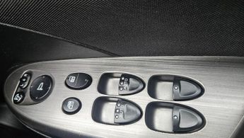 HONDA CIVIC 2.2 i-CDTi ES-T Hatchback 5dr Diesel Manual (139 g/km, 138 bhp)