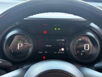 TOYOTA YARIS 1.5 VVT-h Design Hatchback 5dr Petrol Hybrid E-CVT Euro 6 (s/s) 