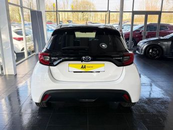 TOYOTA YARIS 1.5 VVT-h Design Hatchback 5dr Petrol Hybrid E-CVT Euro 6 (s/s) 