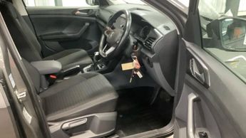 VOLKSWAGEN T-CROSS 1.0 TSI SE SUV 5dr Petrol DSG Euro 6 (s/s) (115 ps) 1 FORMER OWN
