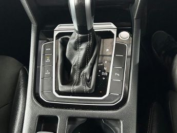 VOLKSWAGEN ARTEON 1.4 TSI 13kWh R-Line Fastback 5dr Petrol Plug-in Hybrid DSG Euro