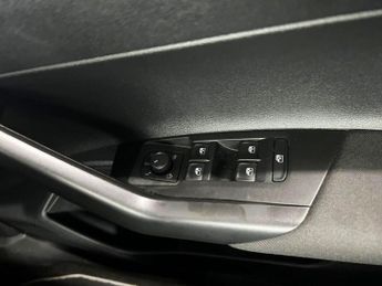 VOLKSWAGEN POLO 1.0 TSI Life Hatchback 5dr Petrol DSG Euro 6 (s/s) (95 ps) 1 FOR