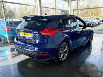 FORD FOCUS 2.0 TDCi ST-3 Hatchback 5dr Diesel Powershift Euro 6 (s/s) (185 