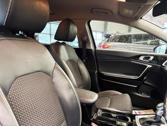 KIA XCEED 1.4 T-GDi 3 SUV 5dr Petrol DCT Euro 6 (s/s) (138 bhp)