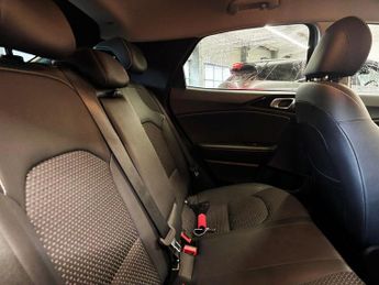 KIA XCEED 1.4 T-GDi 3 SUV 5dr Petrol DCT Euro 6 (s/s) (138 bhp)