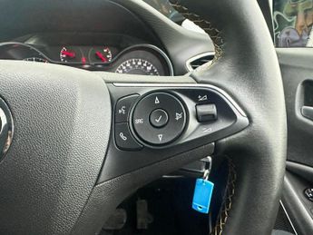 VAUXHALL CROSSLAND X 1.2 Turbo Elite Nav SUV 5dr Petrol Auto Euro 6 (s/s) (130 ps)