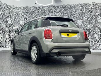 MINI HATCH 1.5 One Classic Hatchback 5dr Petrol Steptronic Euro 6 (s/s) (10