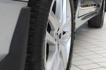 VOLVO XC60 2.4 D4 SE Lux Nav SUV 5dr Diesel Auto AWD Euro 6 (s/s) (190 ps)