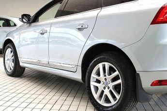 VOLVO XC60 2.4 D4 SE Lux Nav SUV 5dr Diesel Auto AWD Euro 6 (s/s) (190 ps)
