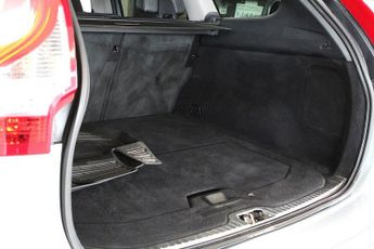 VOLVO XC60 2.4 D4 SE Lux Nav SUV 5dr Diesel Auto AWD Euro 6 (s/s) (190 ps)