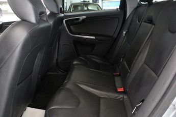 VOLVO XC60 2.4 D4 SE Lux Nav SUV 5dr Diesel Auto AWD Euro 6 (s/s) (190 ps)