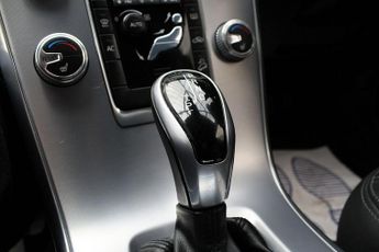 VOLVO XC60 2.4 D4 SE Lux Nav SUV 5dr Diesel Auto AWD Euro 6 (s/s) (190 ps)