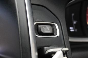 VOLVO XC60 2.4 D4 SE Lux Nav SUV 5dr Diesel Auto AWD Euro 6 (s/s) (190 ps)